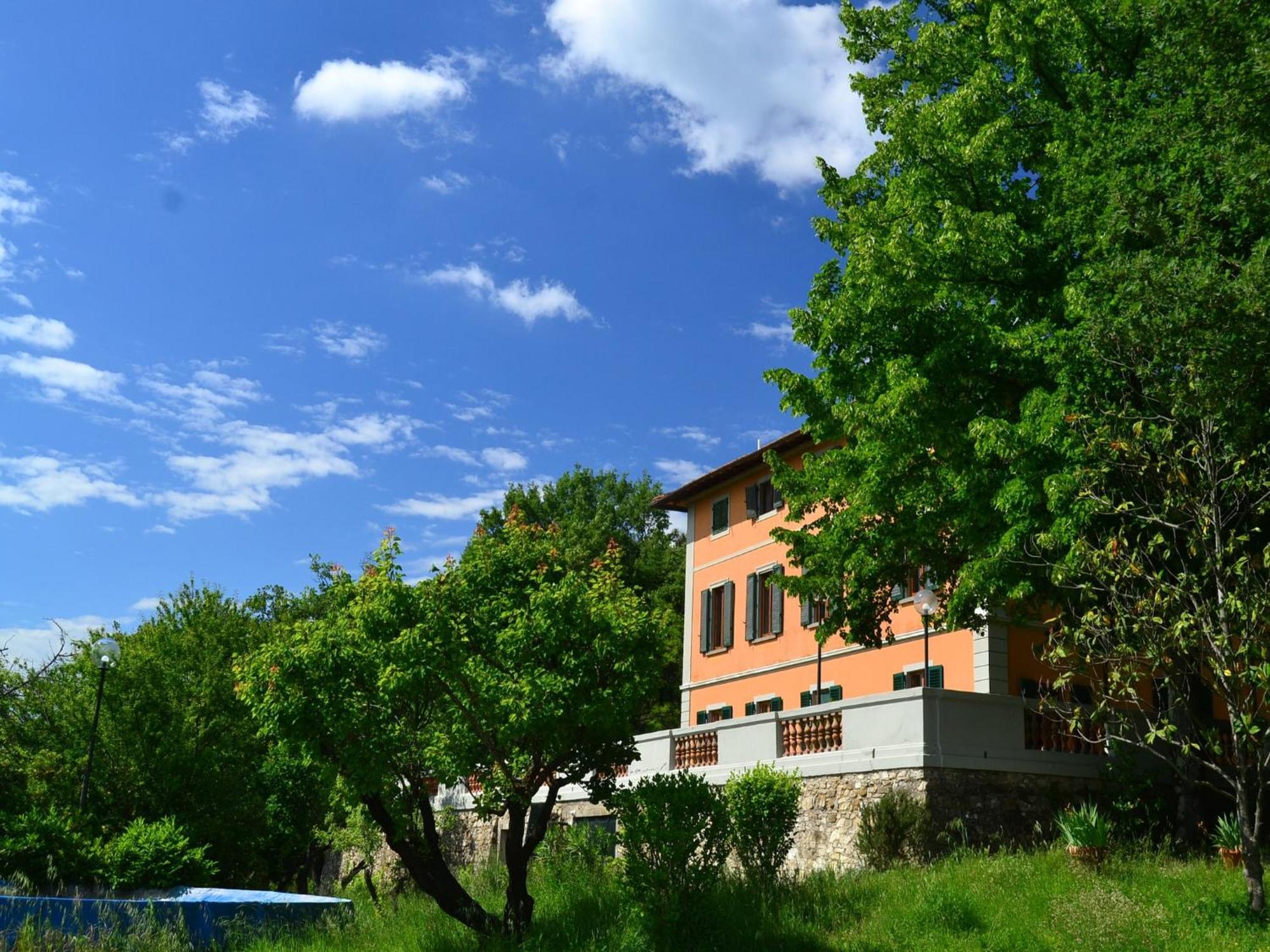 Lovely Holiday Home In Montefiridolfi With Hill View Exterior foto